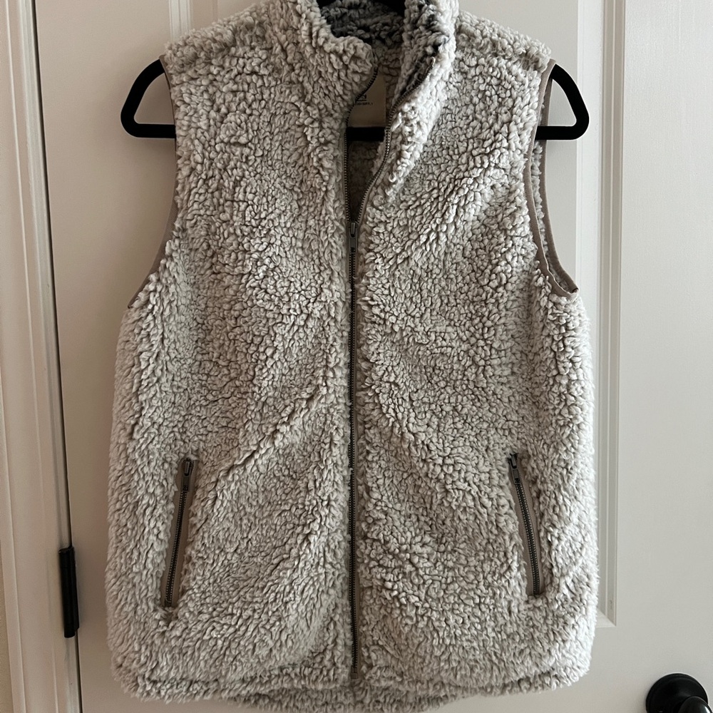 Thread & Supply Gray Sherpa Vest - Picture 5 of 5